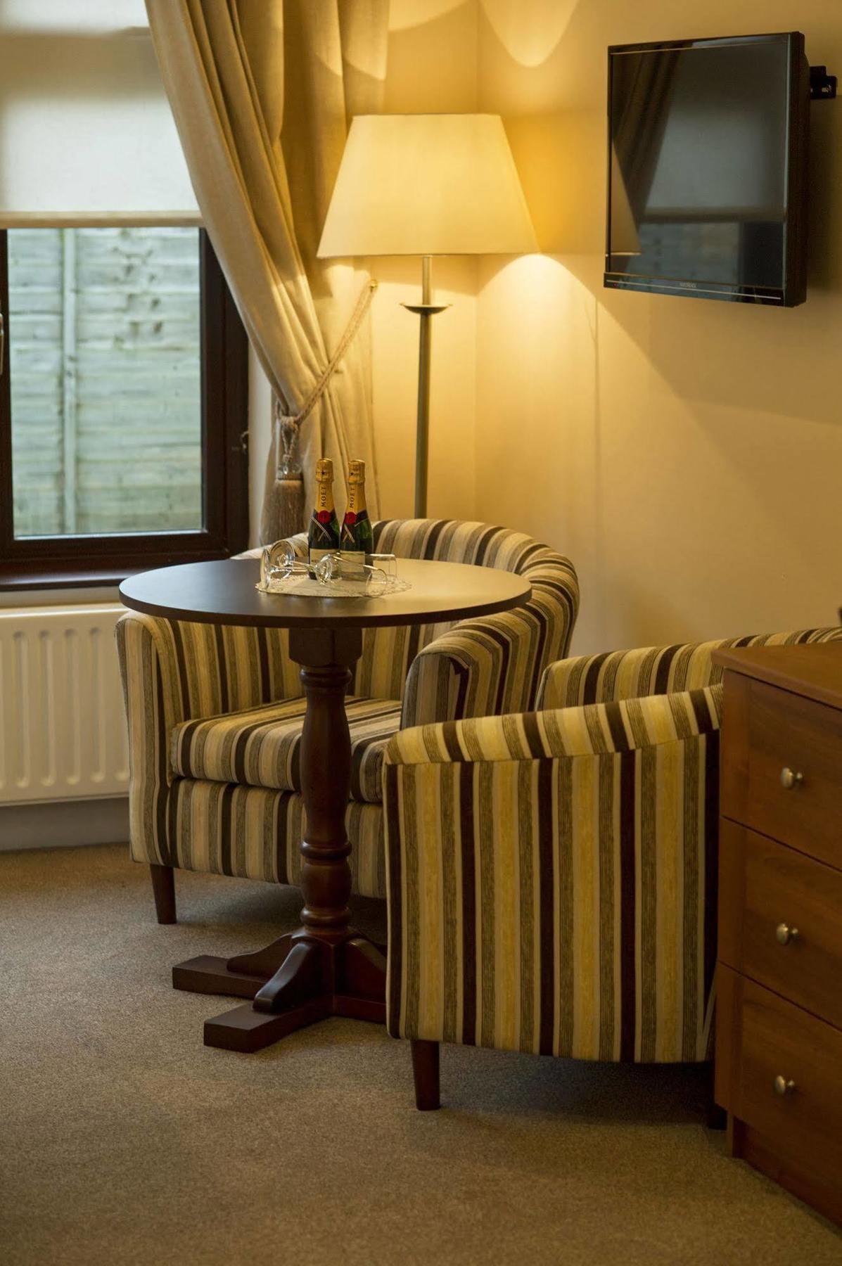 Hillview Self Catering Διαμέρισμα Lusk Εξωτερικό φωτογραφία